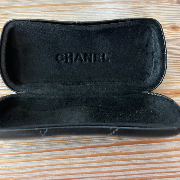 CHANEL Empty Eyewear Case Sunglasses Eyeglasses Black CC Logo In Corner Quilted - Picture 3 of 8